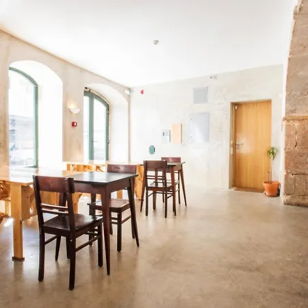 Bed & Breakfast Int 3*